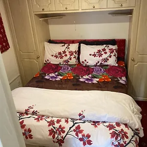 Apartment Harman Self-catering Free Wifi & Parking, Leeds (West Yorkshire)